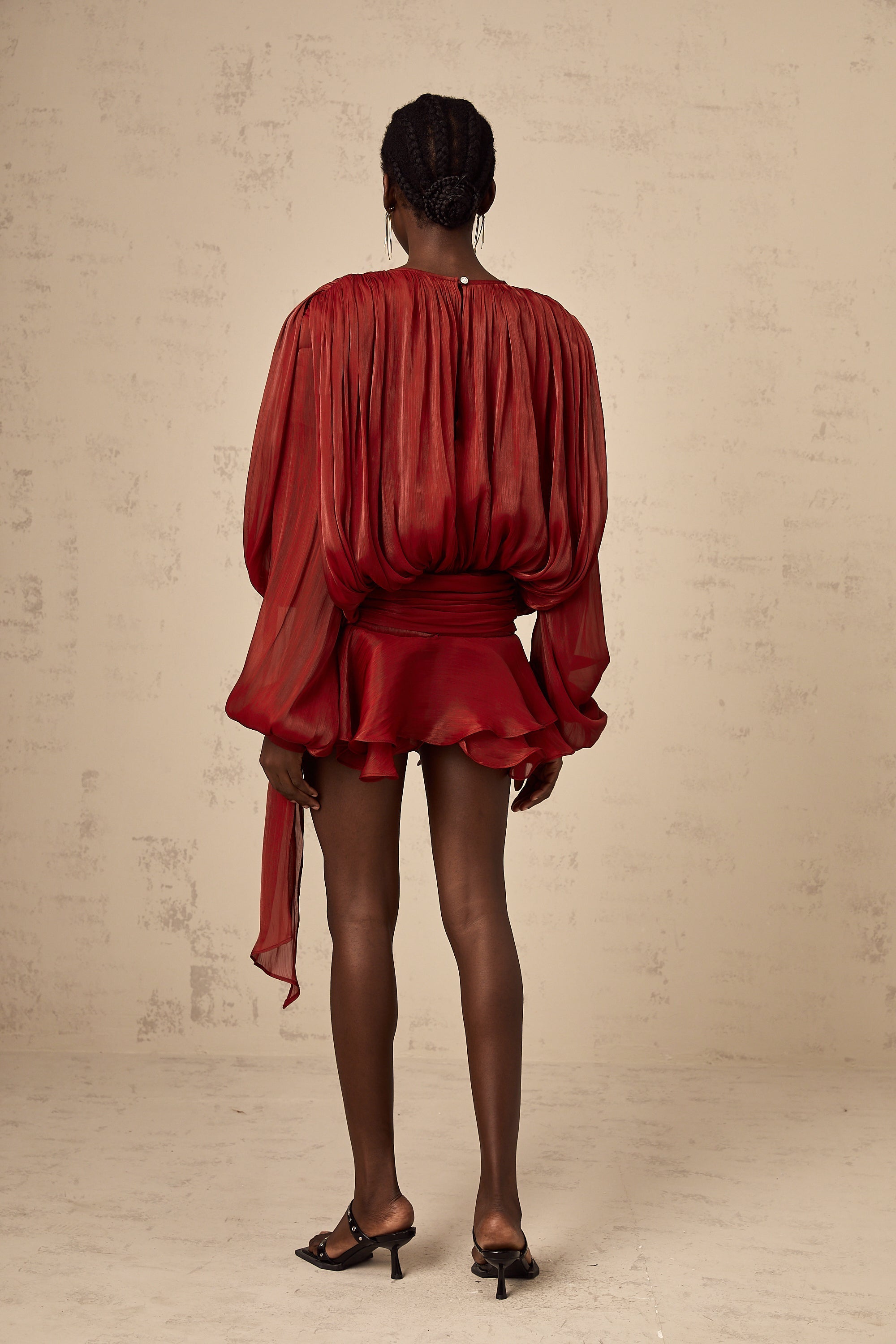 Ella - Mini Volang Klänning med Fåll Eugénie Röd