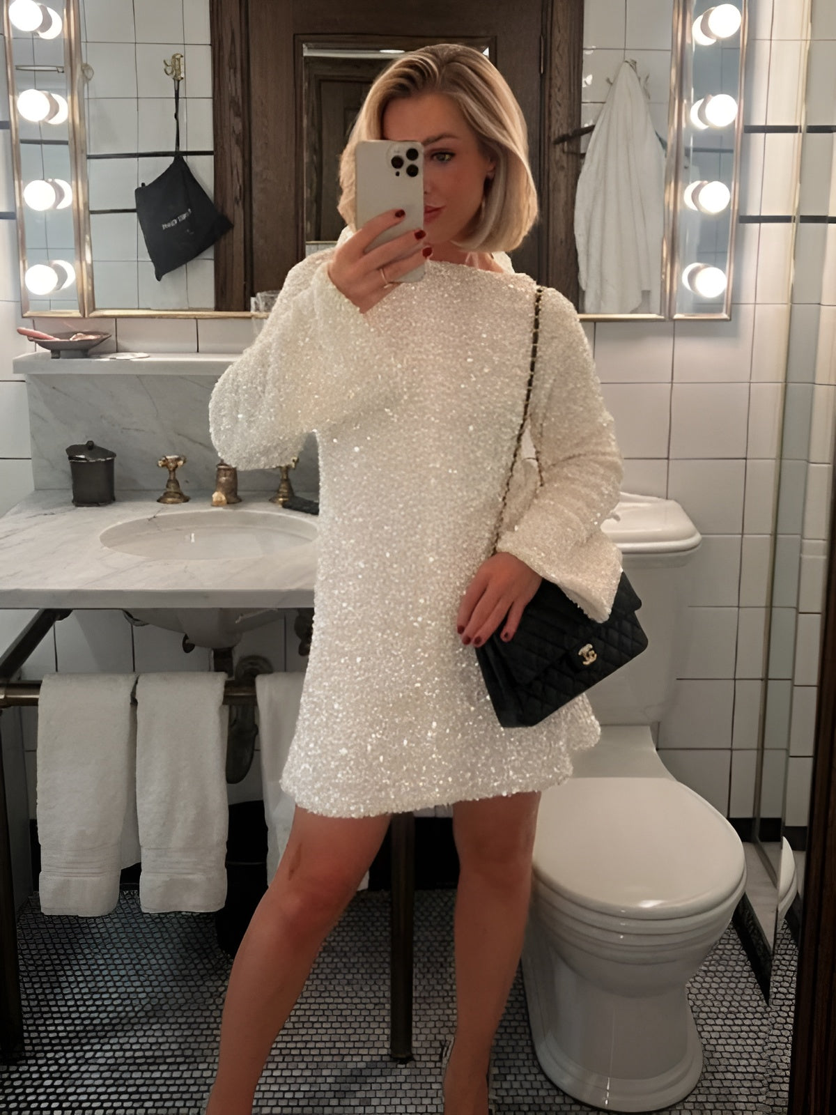 Carina - Paljettklänning med volanger